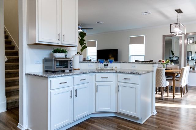 9006 Golden Leaf DR, Austin, TX 78748