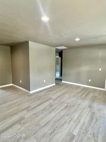1201&1203 Franklin St, Sarcoxie, MO 64862