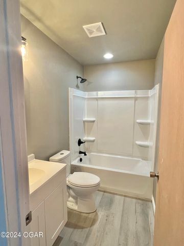 1201&1203 Franklin St, Sarcoxie, MO 64862