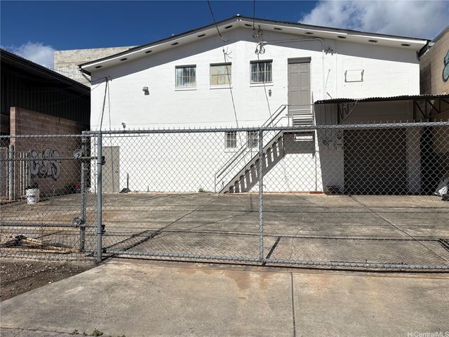 1626 Silva Street, Honolulu, HI 96819