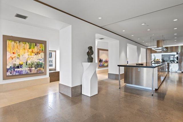 314 Commonwealth Ave PH, Boston, MA 02115