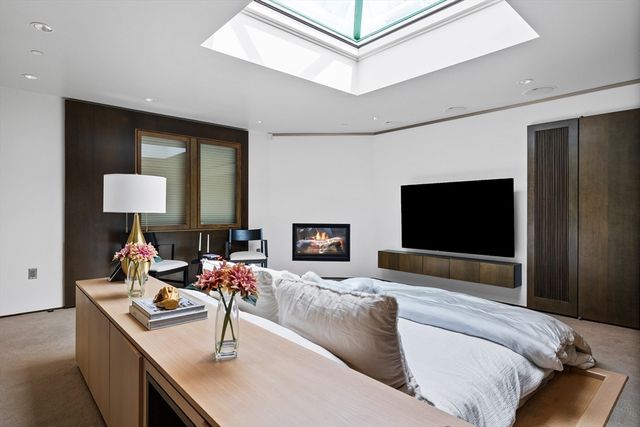 314 Commonwealth Ave PH, Boston, MA 02115