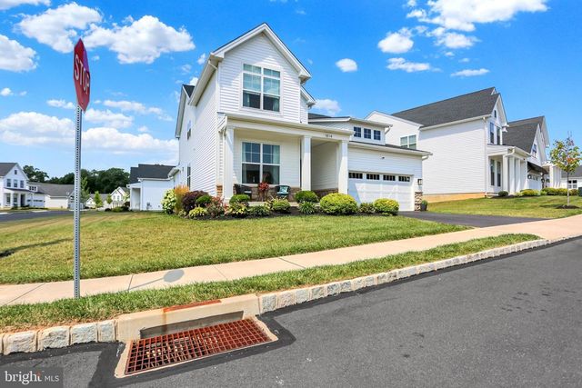 1814 STANG DR, Allentown, PA 18104
