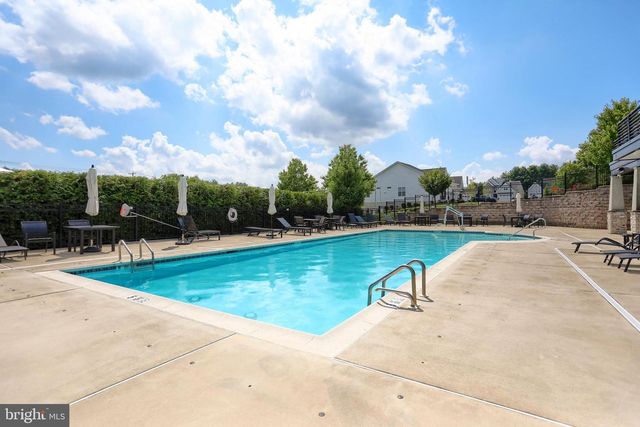 1814 STANG DR, Allentown, PA 18104