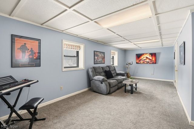 2190 Waterbury Drive, Uniontown, OH 44685