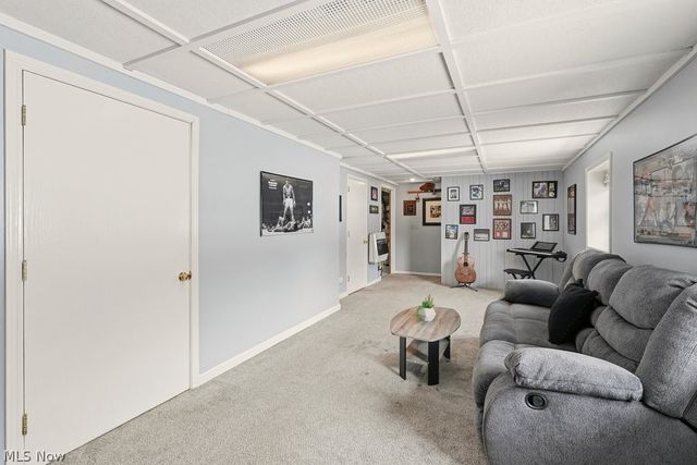 2190 Waterbury Drive, Uniontown, OH 44685