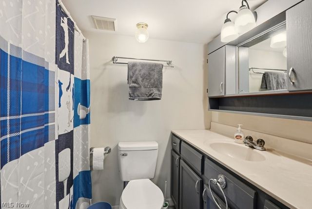 2190 Waterbury Drive, Uniontown, OH 44685