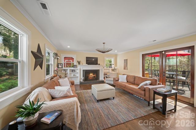 24 Dellwood Street, Asheville, NC 28806