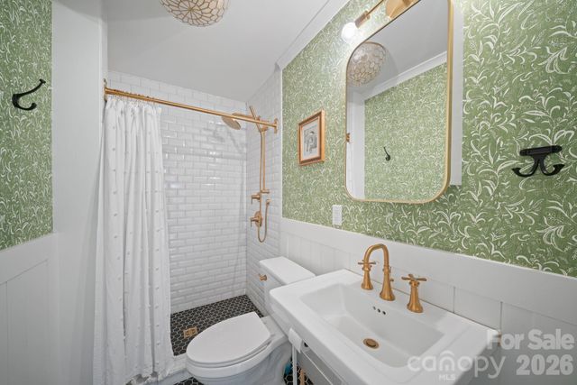 24 Dellwood Street, Asheville, NC 28806