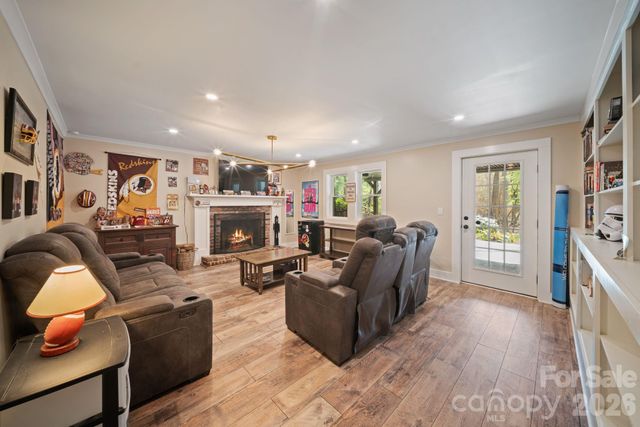 24 Dellwood Street, Asheville, NC 28806