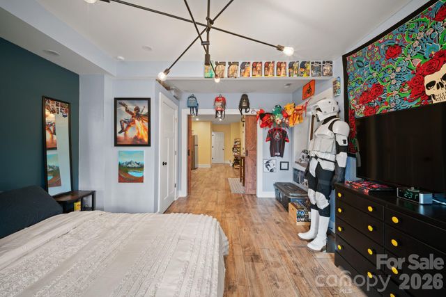 24 Dellwood Street, Asheville, NC 28806