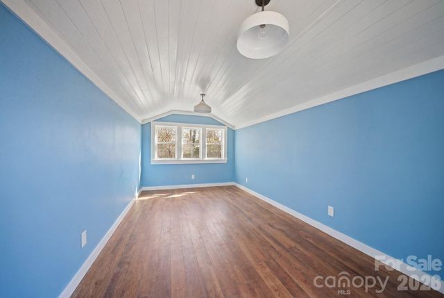 24 Dellwood Street, Asheville, NC 28806