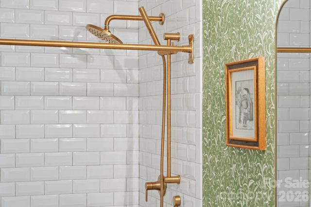 24 Dellwood Street, Asheville, NC 28806