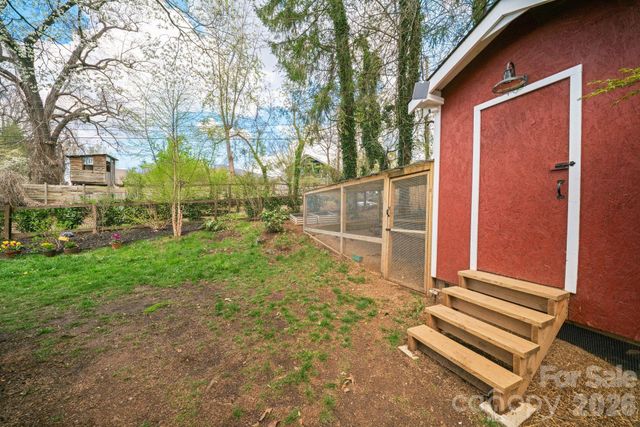 24 Dellwood Street, Asheville, NC 28806