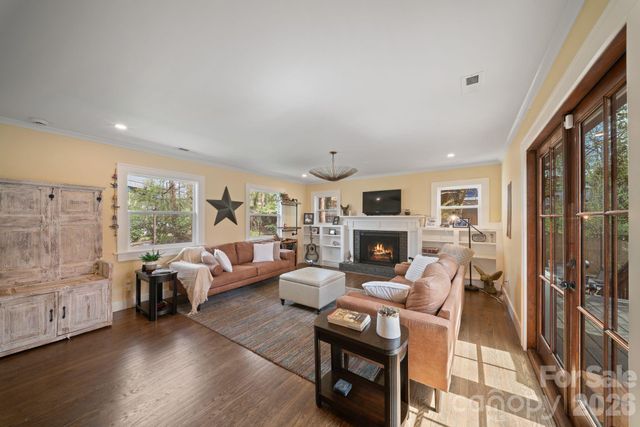 24 Dellwood Street, Asheville, NC 28806