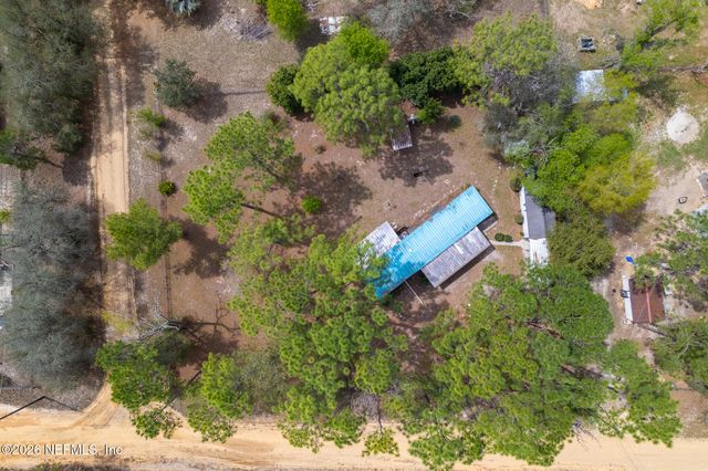 121 VENICE Drive, Interlachen, FL 32148