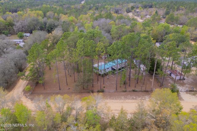 121 VENICE Drive, Interlachen, FL 32148