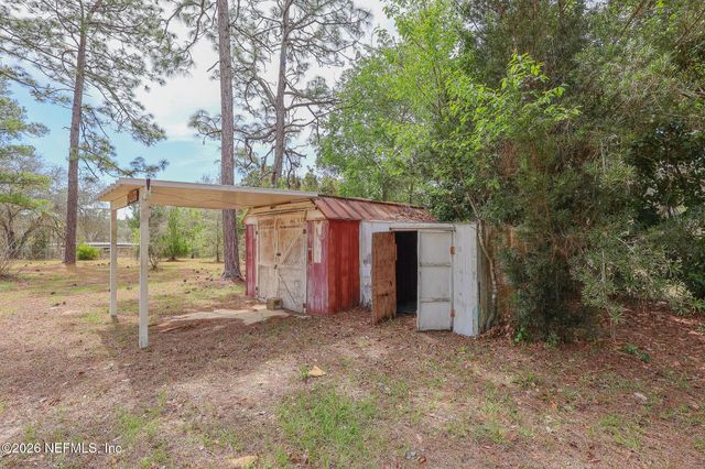 121 VENICE Drive, Interlachen, FL 32148