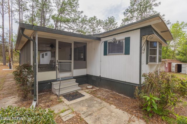 121 VENICE Drive, Interlachen, FL 32148