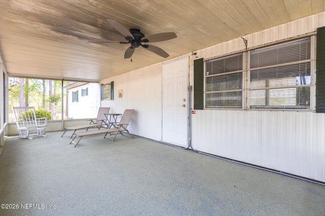 121 VENICE Drive, Interlachen, FL 32148