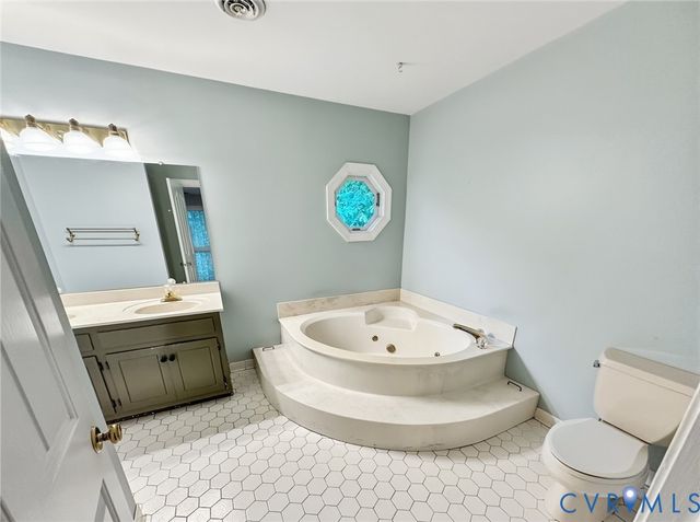 1809 Walthall Creek Dr, South Chesterfield, VA 23834