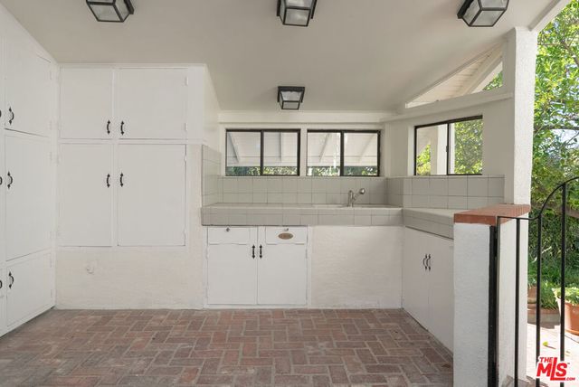 2401 Meadow Valley Terrace, Los Angeles, CA 90039