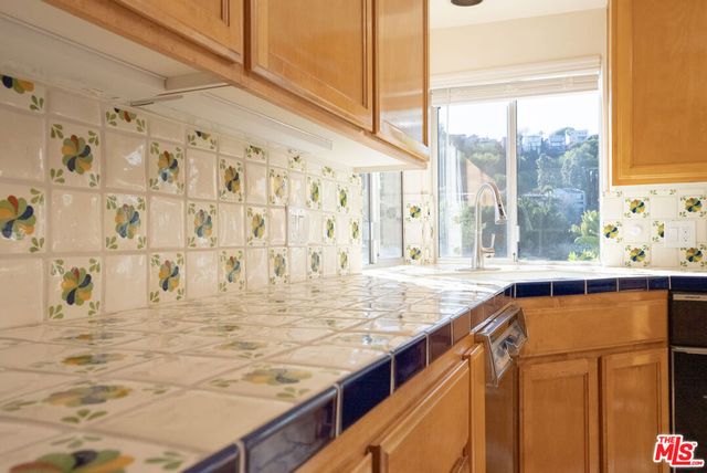 2401 Meadow Valley Terrace, Los Angeles, CA 90039