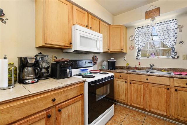 8501 Mcallister Drive, Theodore, AL 36582