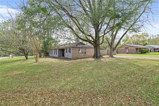 8501 Mcallister Drive, Theodore, AL 36582