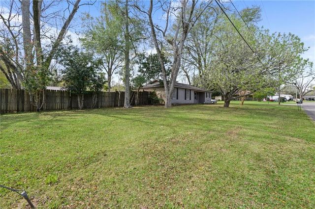 8501 Mcallister Drive, Theodore, AL 36582