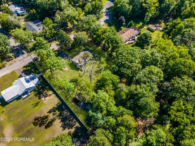 416 Oak Tree Road, Freehold, NJ 07728