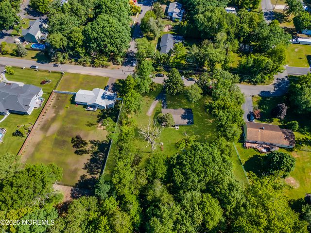 416 Oak Tree Road, Freehold, NJ 07728