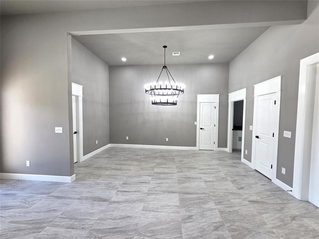 11604 NW 103rd Street, Yukon, OK 73099