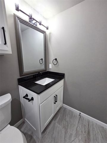 11604 NW 103rd Street, Yukon, OK 73099