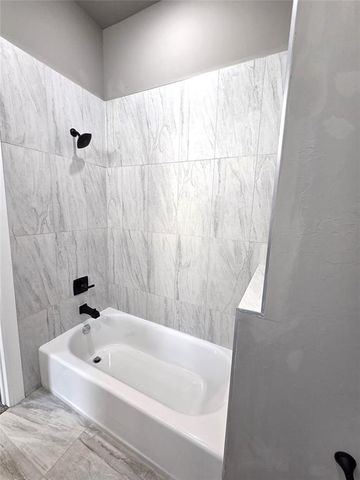 11604 NW 103rd Street, Yukon, OK 73099