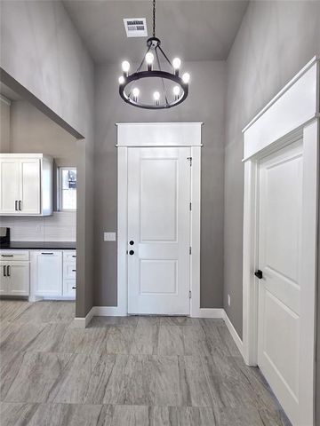 11604 NW 103rd Street, Yukon, OK 73099