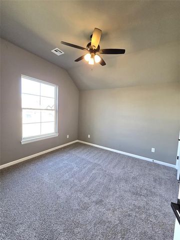 11604 NW 103rd Street, Yukon, OK 73099