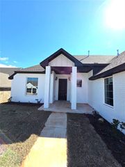 11604 NW 103rd Street, Yukon, OK 73099