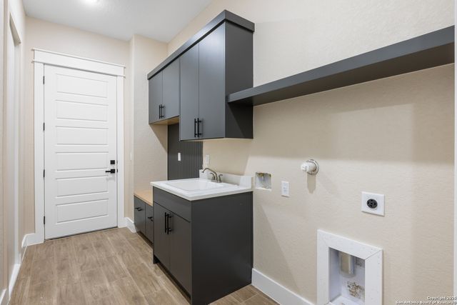 131 Sunset, La Vernia, TX 78121