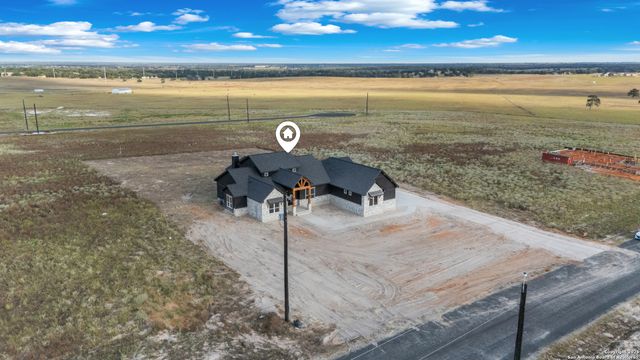 131 Sunset, La Vernia, TX 78121
