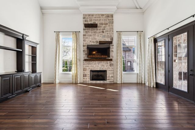 61 Harbor Cove Dr, Old Hickory, TN 37138