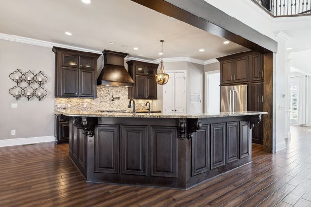 61 Harbor Cove Dr, Old Hickory, TN 37138