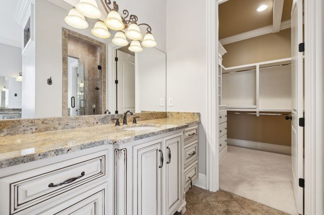 61 Harbor Cove Dr, Old Hickory, TN 37138