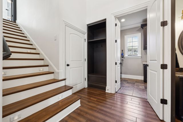 61 Harbor Cove Dr, Old Hickory, TN 37138