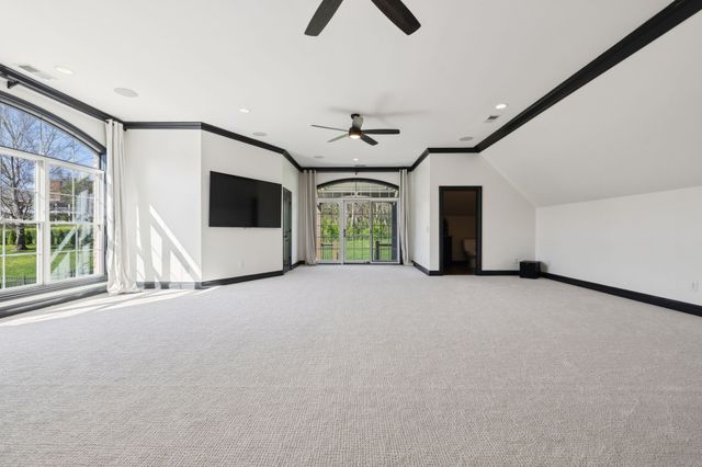 61 Harbor Cove Dr, Old Hickory, TN 37138