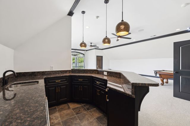 61 Harbor Cove Dr, Old Hickory, TN 37138