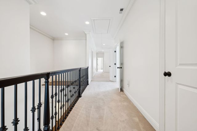 61 Harbor Cove Dr, Old Hickory, TN 37138