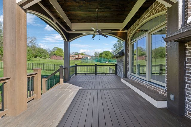 61 Harbor Cove Dr, Old Hickory, TN 37138