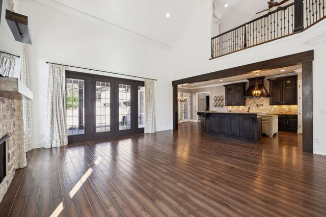 61 Harbor Cove Dr, Old Hickory, TN 37138