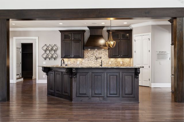 61 Harbor Cove Dr, Old Hickory, TN 37138